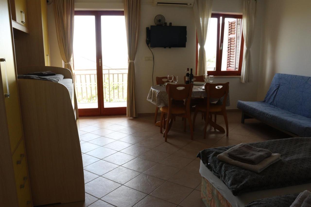 Tre Terre Apartment Lucija Bagian luar foto
