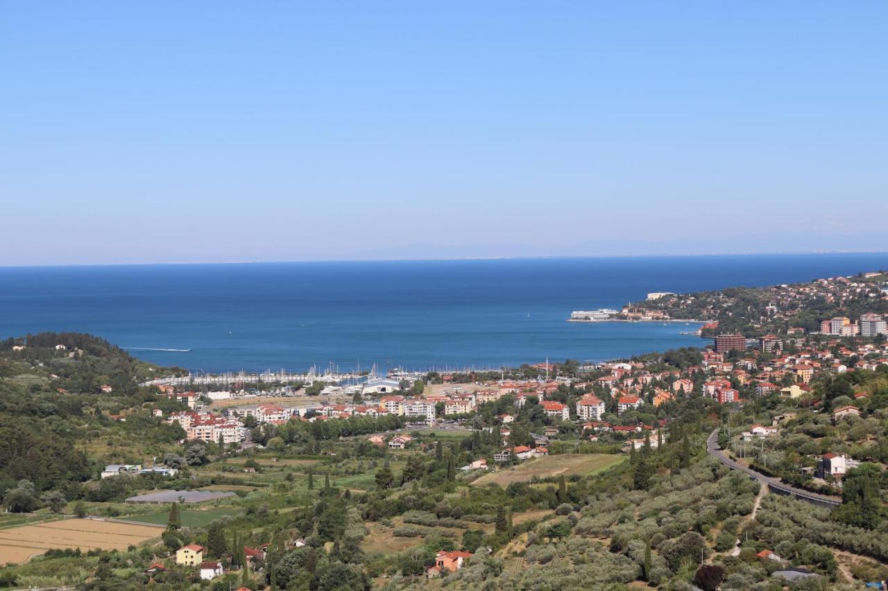 Tre Terre Apartment Lucija Bagian luar foto